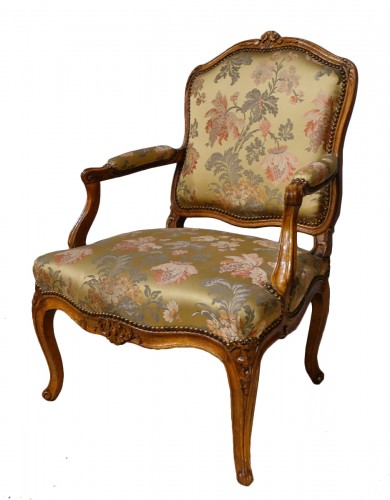 Fauteuil Louis XV estampillé « FRC Reuze »