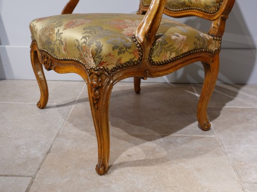 Fauteuil Louis XV estampillé « FRC Reuze » - Sièges Style Louis XV