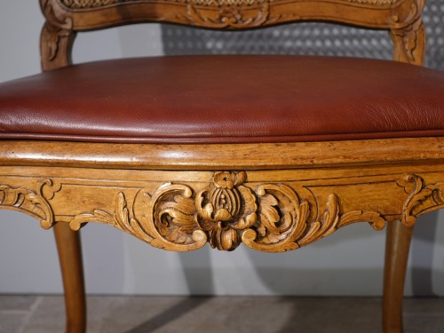 Seating  - Parisian office armchair, Regence, beech, 18th century  