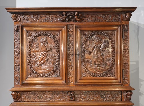 French Louis XIII sideboard &quot;Four Seasons&quot;, early 17th century - 