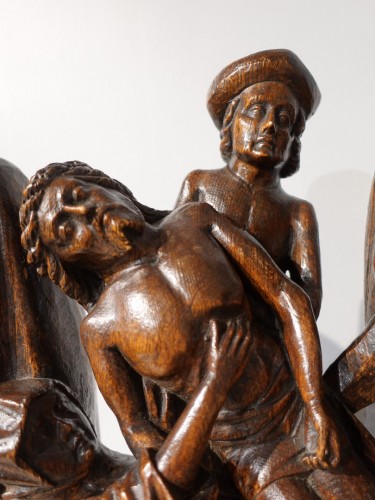 XIe au XVe siècle - Descente de croix en chêne sculpté - Flandres circa 1470