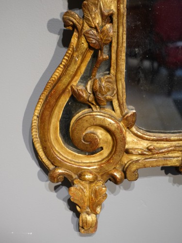 Miroirs, Trumeaux  - Miroir Louis XV en bois doré