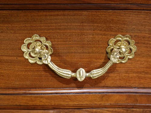 French Louis XV chest of drawers in walnut - Louis XV