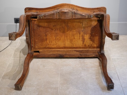 Directoire - Console provençale, en noyer, d'époque fin XVIIIe