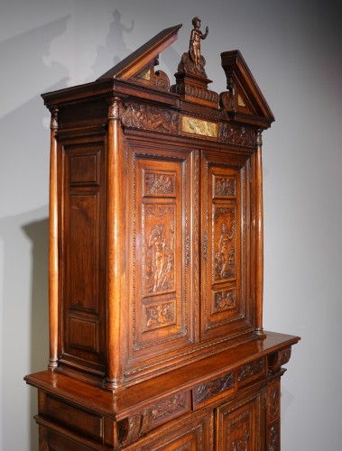 French Renaissance sideboard &quot;Ecole de Fontainebleau &quot; walnut, late 16th ce - Renaissance