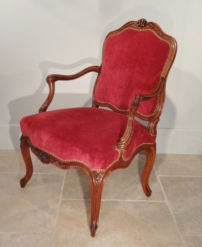 Paire de fauteuils Louis XV attribués à Nogaret - Sièges Style Louis XV