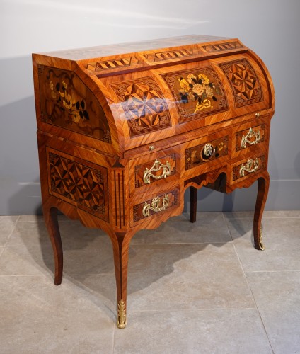 18th century - French Louis XV Desk Called &quot;cylindre&quot;, Marquetry, 18th Century