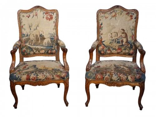 Paire de fauteuils Régence “aux Fables de la Fontaine” début XVIIIe