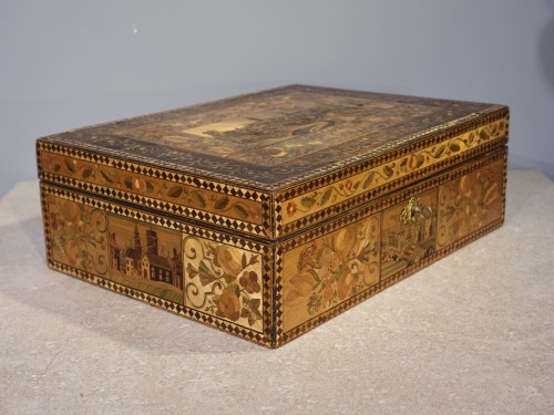 Objects of Vertu  - 19th century straw marquetry box