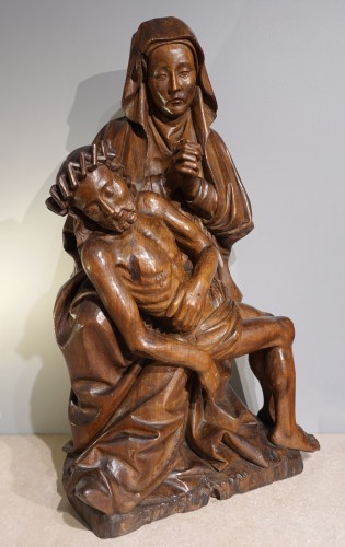 French Pieta In Carved, Walnut, Late 15th Century - Middle age