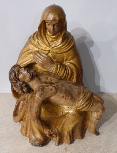 French Pieta, Polychrome Carved Wood, 17th Century - Sculpture Style Louis XIV