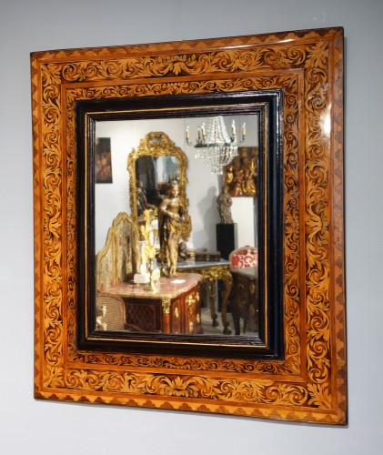 Miroirs, Trumeaux  - Miroir marqueté attribué à Thomas Hache circa 1695