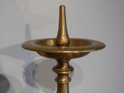 Pair of important bronze candlesticks from the 17th century - Lighting Style Louis XIII