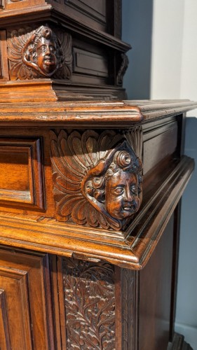 Sideboard in walnut early 17th century - Furniture Style Louis XIII