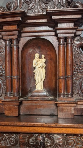 Sideboard in walnut early 17th century - 