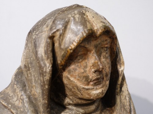XVIe siècle et avant - Vierge de pitié en pierre polychrome circa 1500