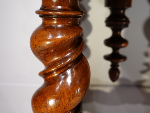 Louis XIII table / desk in walnut, 17th century - 