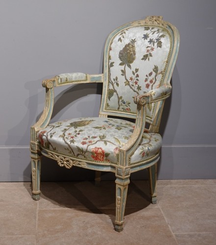 Paire de fauteuils laqués attribués à Pierre Pillot, Époque XVIIIe - Sièges Style Louis XVI