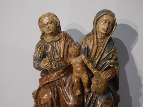 XVIe siècle et avant - Sainte Anne trinitaire en bois sculpté et polychrome – XVIe siècle