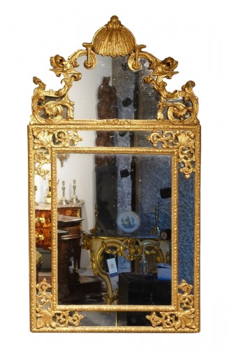 Miroir Régence à parecloses en bois doré d'époque XVIIIe