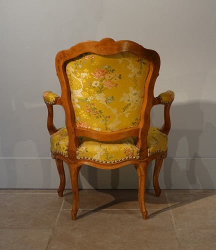 XVIIIe siècle - Paire de fauteuils et canapé attribués à Pierre Nogaret (1718 – 1771)