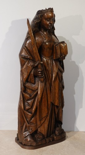 Sainte Catherine en chêne sculpté – XVe siècle - Sculpture Style Moyen Âge