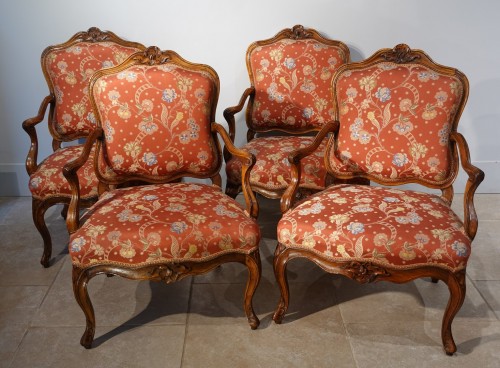 Sièges Fauteuil & Bergère - Suite de quatre fauteuils et deux chaises estampillés Nogaret A Lyon