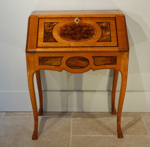 Bureau de pente Dos d'âne J. F Hache circa 1770 - Mobilier Style Louis XV