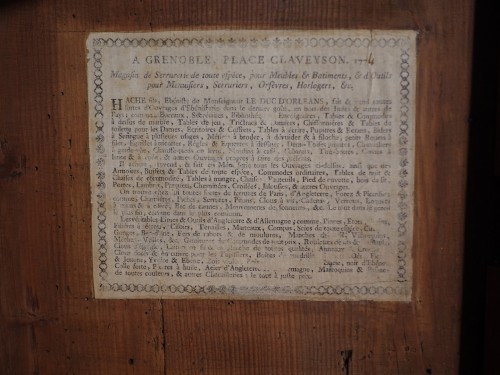 XVIIIe siècle - Encoignure en cerisier massif - Étiquette J-F Hache 1771