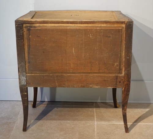 Commode sauteuse Louis XV marquetée d'époque XVIIIe - Louis XV