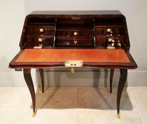 Mobilier Bureau et Secrétaire - Bureau « dos d'âne » Louis XV