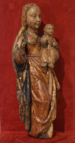 Renaissance - Vierge à l'Enfant en noyer polychrome d'époque XVIe