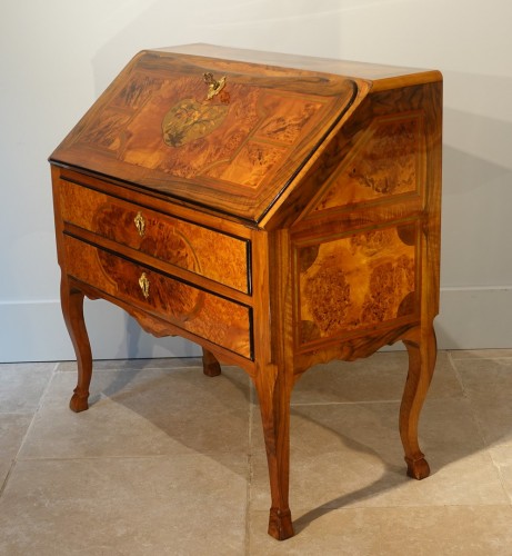 Marquetry desk stamped Jean-François HACHE - Furniture Style Louis XV