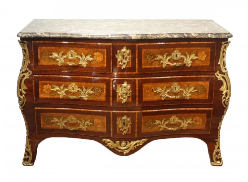 Commode tombeau Louis XV en marqueterie de fleurs