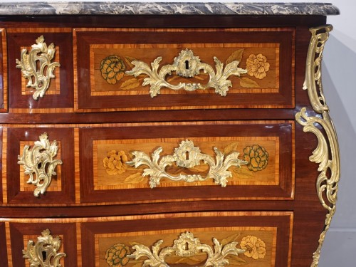 Louis XV  commode  in marquetry of flowers, 18th century - Louis XV