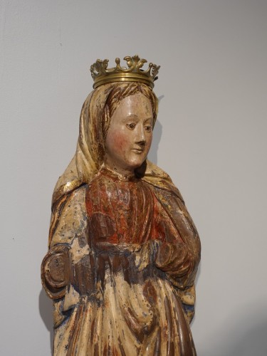 Renaissance - Sainte en bois polychrome fin XVIe