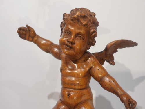 Paire d'angelots ou putti en bois sculpté début XIXe - Sculpture Style Empire
