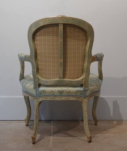 Sièges Fauteuil & Bergère - Paire de fauteuils Louis XV en cabriolet estampillés Louis DELANOIS