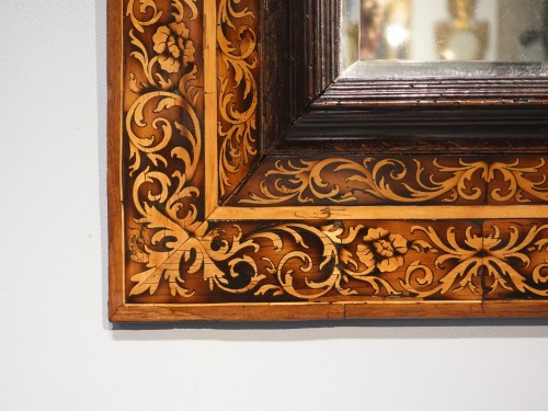 17th century - Marquetry mirror, Languedoc work, 17th century