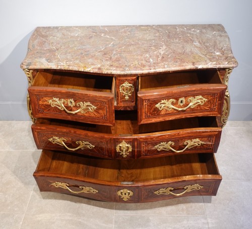 Louis XV chest of drawers - Louis XV