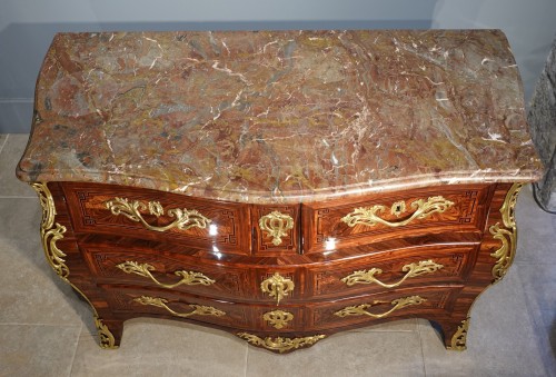 Antiquités - Commode tombeau Louis XV