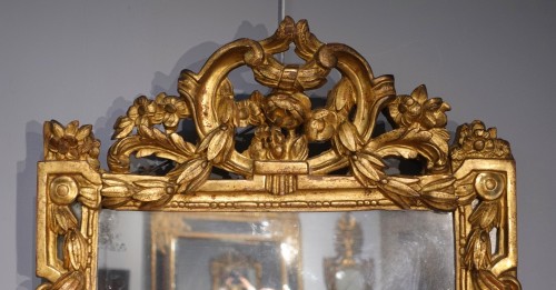 Miroirs, Trumeaux  - Miroir Louis XVI en bois doré