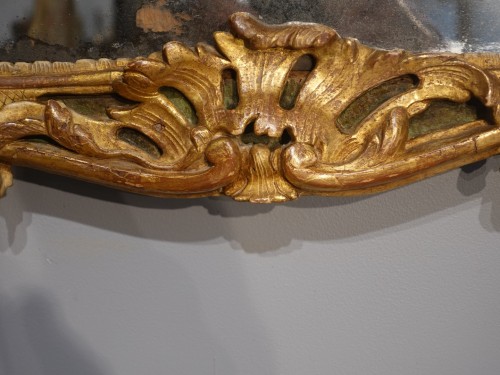 XVIIIe siècle - Miroir provençal en bois doré d'époque fin XVIIIe