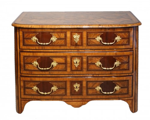 Early 18th century inlaid chest of drawers from Dauphiné