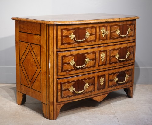 Commode marquetée Louis XIV du  Dauphiné – début XVIIIe - Mobilier Style Louis XIV