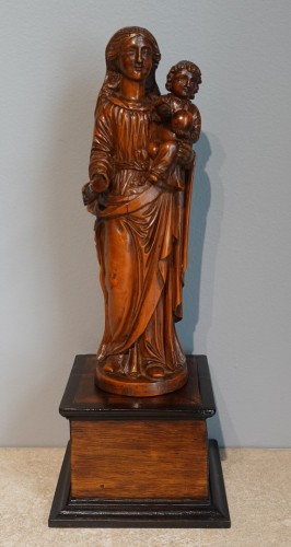 Vierge à l'Enfant en buis fin du XVIIe siècle - Sculpture Style Régence