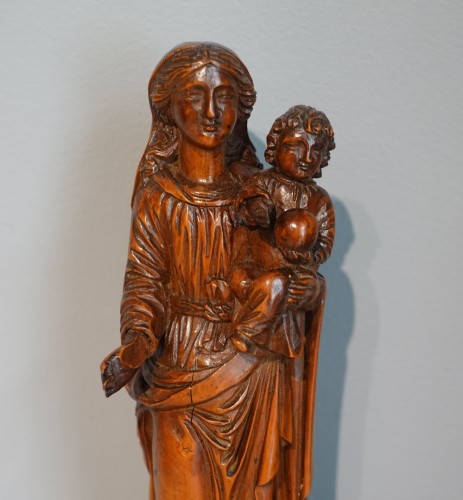 Sculpture Sculpture en Bois - Vierge à l'Enfant en buis fin du XVIIe siècle