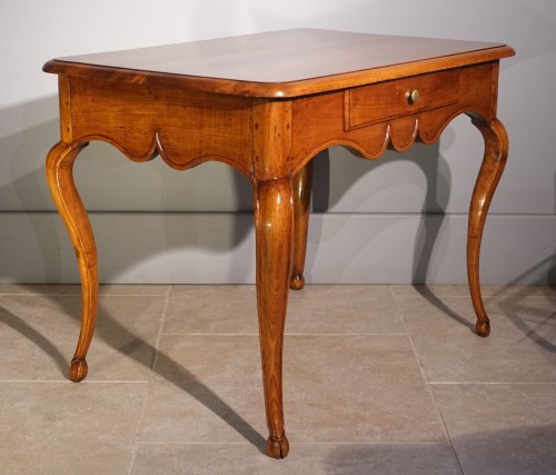 Table bureau Louis XV en merisier et noyer - Mobilier Style Louis XV