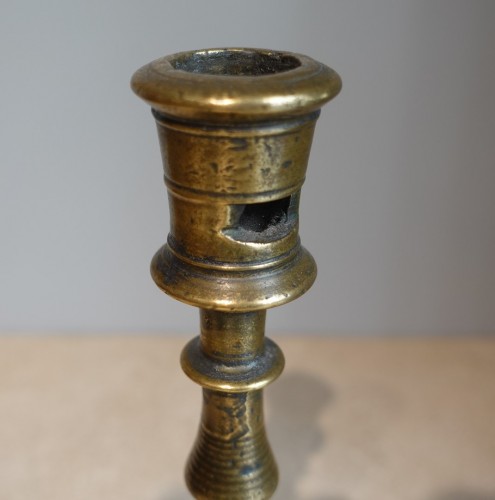 Late 15th-early 16th century candlestick in solid bronze - 