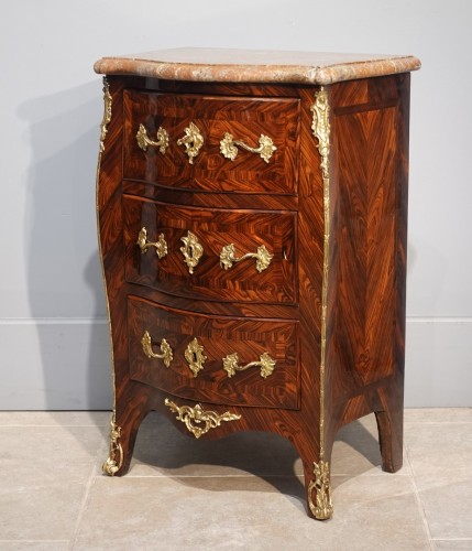 Mobilier Commode - Petite commode Louis XV en bois de violette estampillée I.D.F – Époque XVIIIe